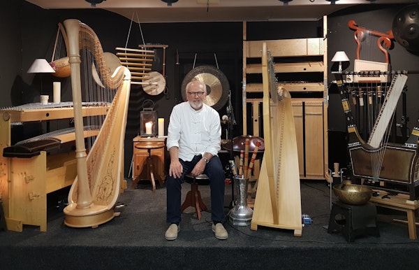 Luc Vanlaere multi-harpist