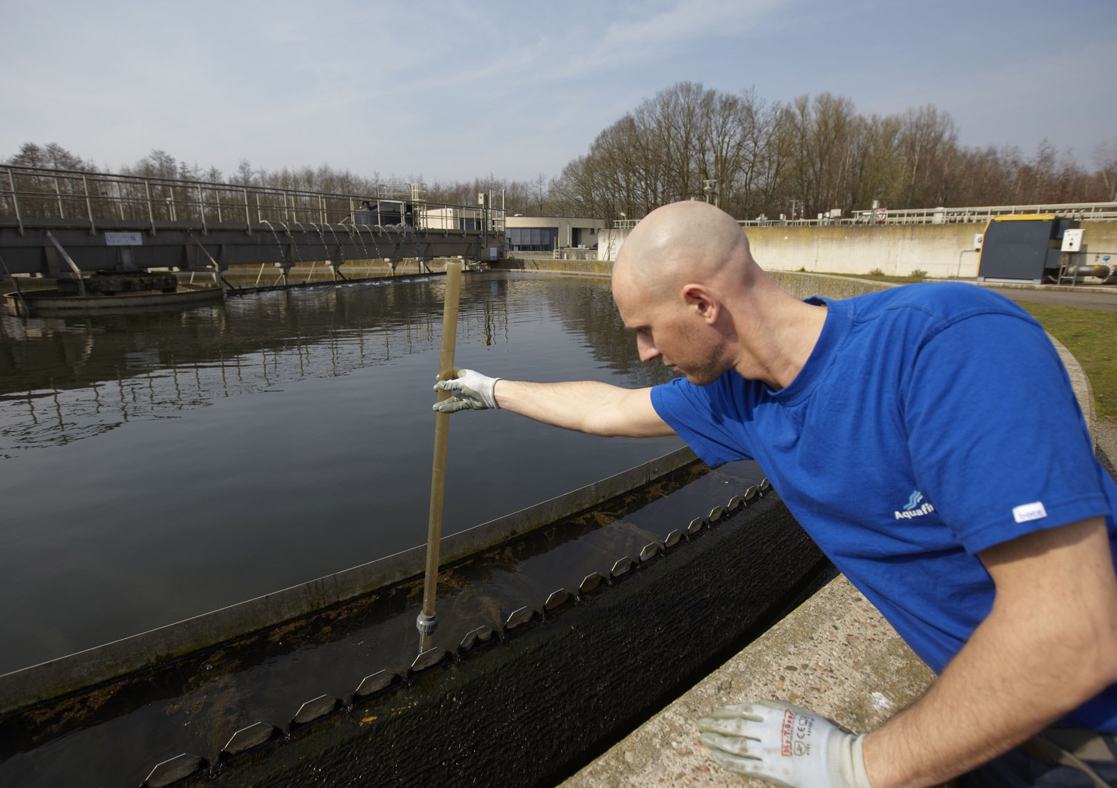 Volg de weg van vuil naar proper water