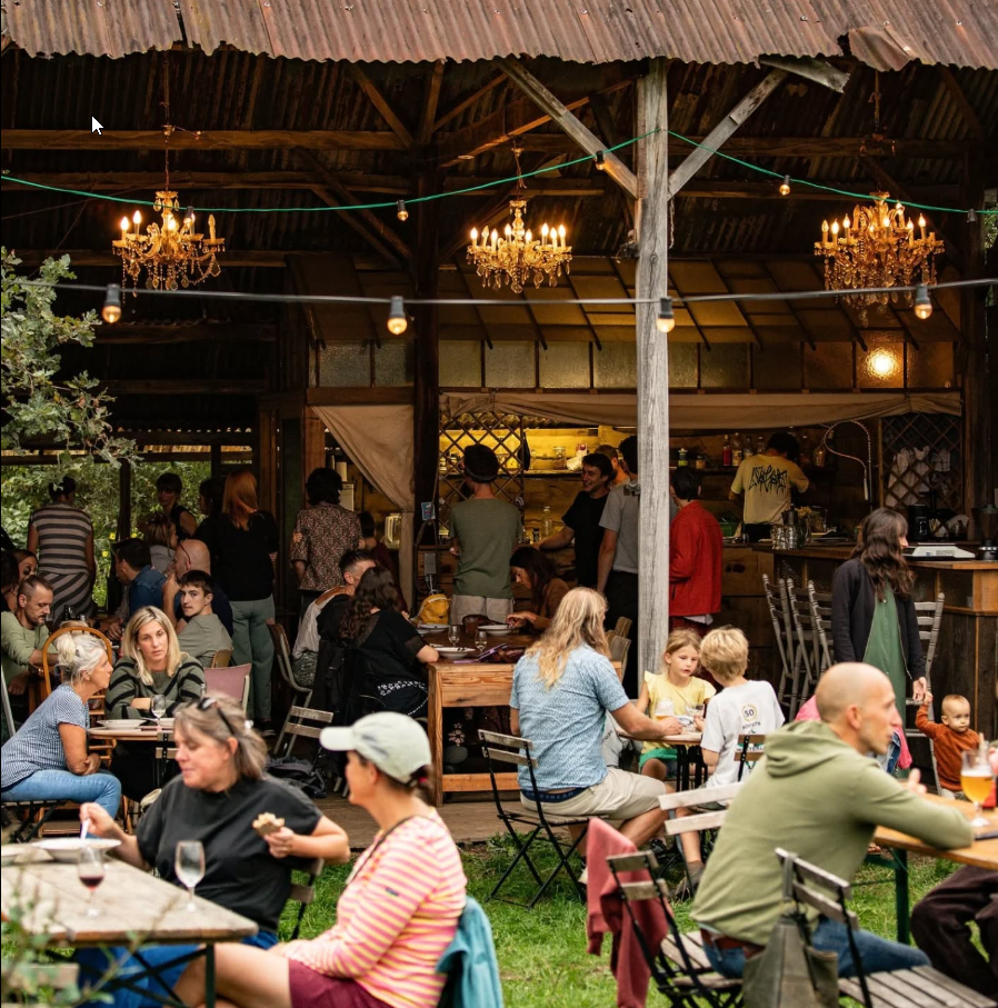 Zomerbar op het veld van Strackxhoeve