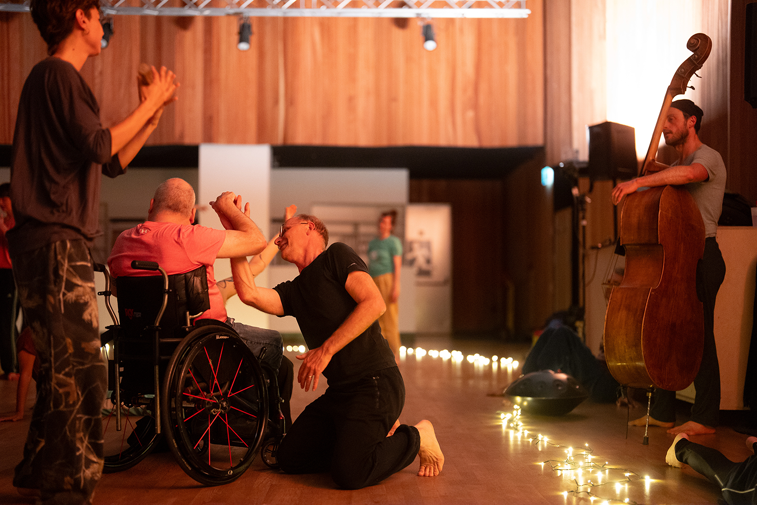 CONTACT IMPROVISATION IMMERSION: jam