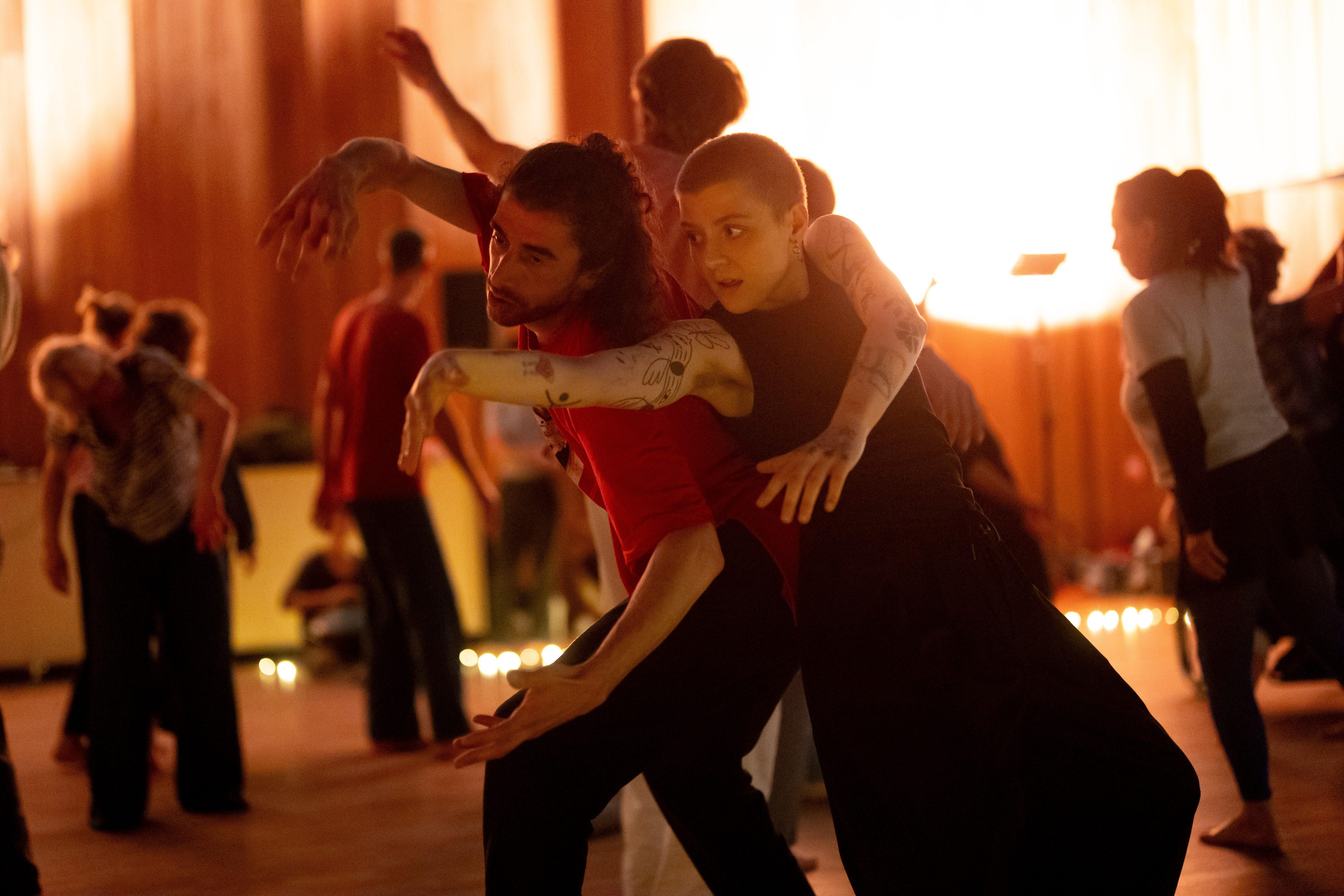 CONTACT IMPROVISATION IMMERSION: CI and Tuning Score