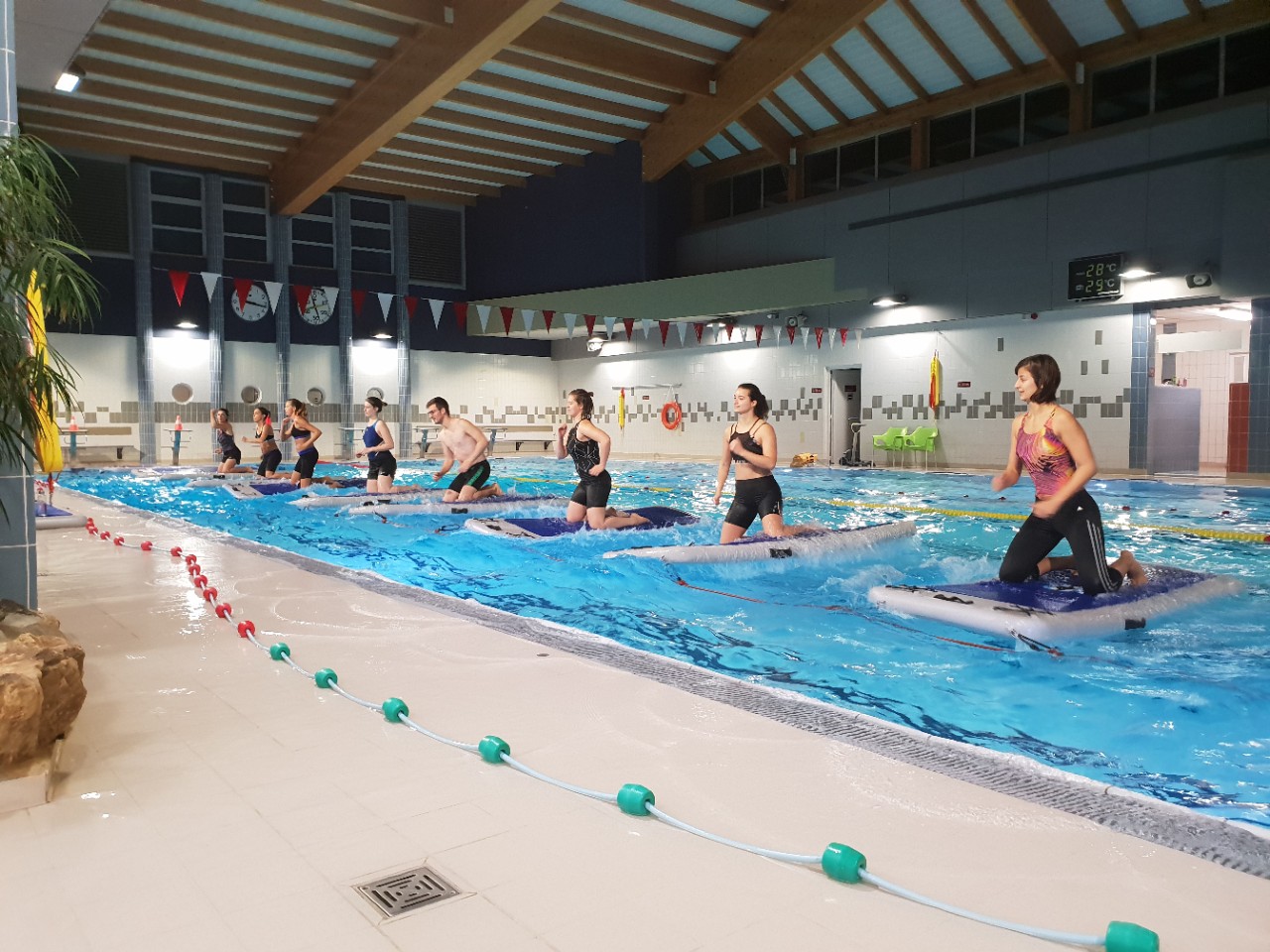 Wobble in het Gaversbad van domein De Gavers in Geraardsbergen