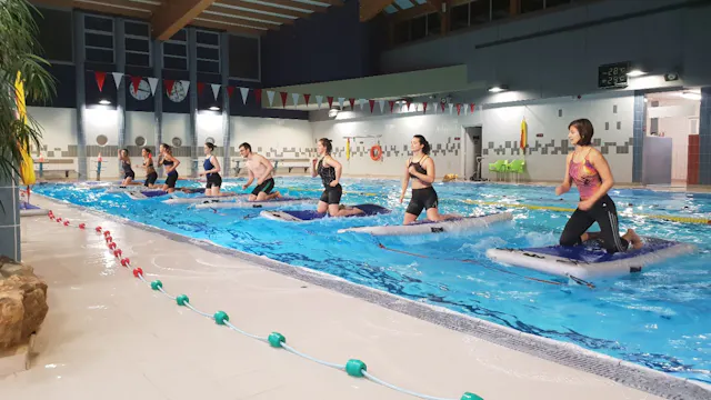 Wobble in het Gaversbad van domein De Gavers in Geraardsbergen