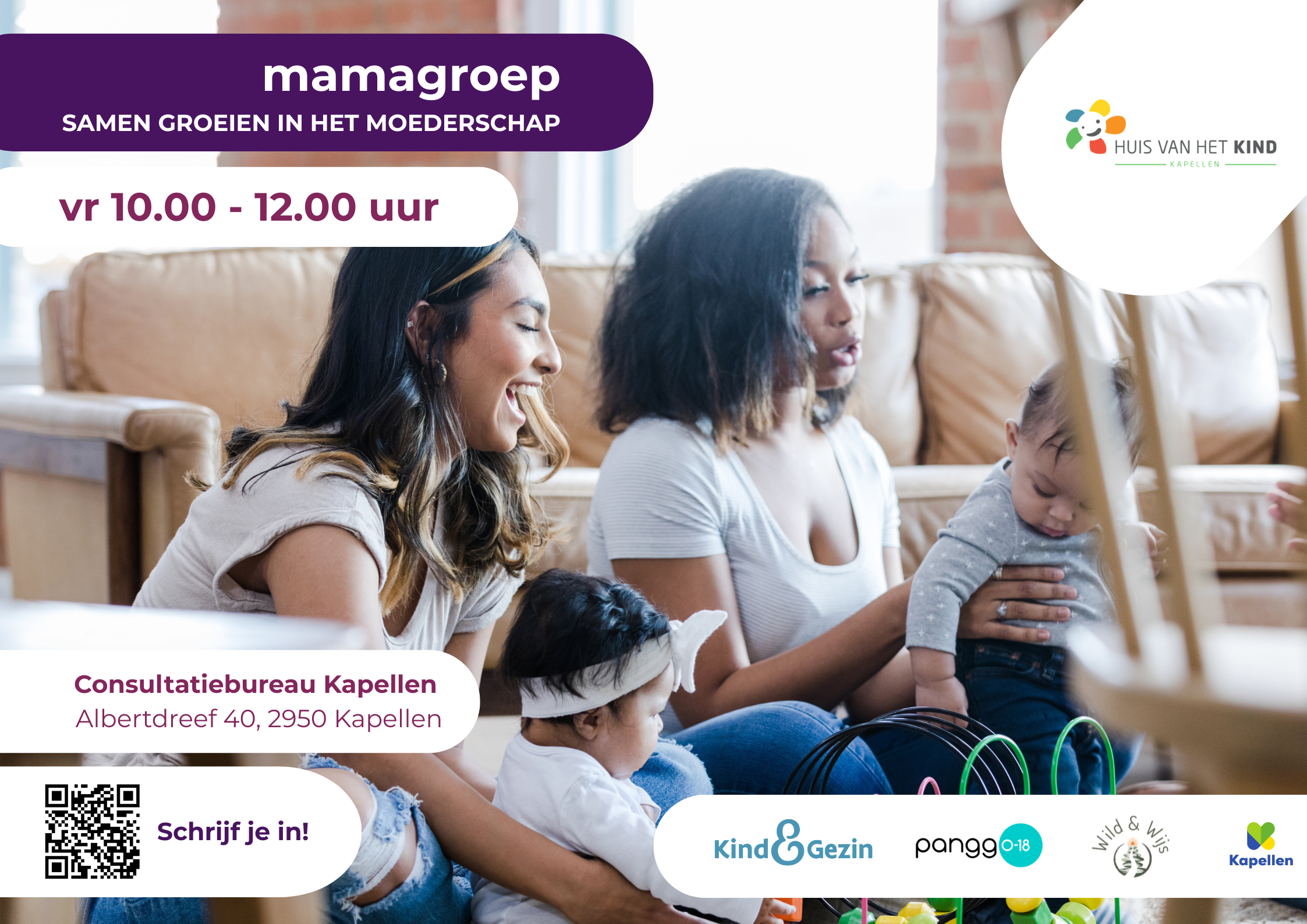 2 moeders die spelen met baby's en ze lachen allemaal.