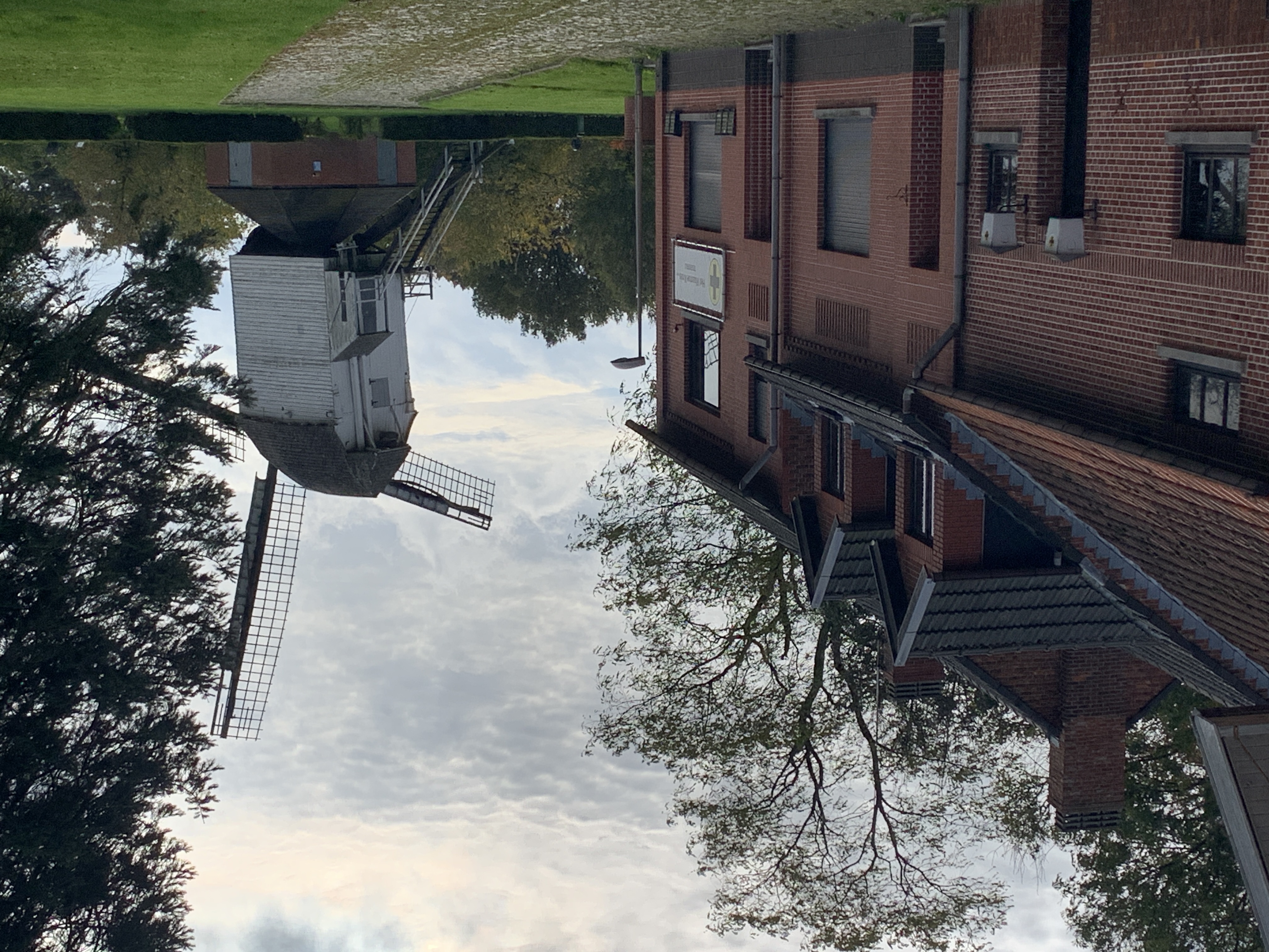 het molenhuis bij de molen