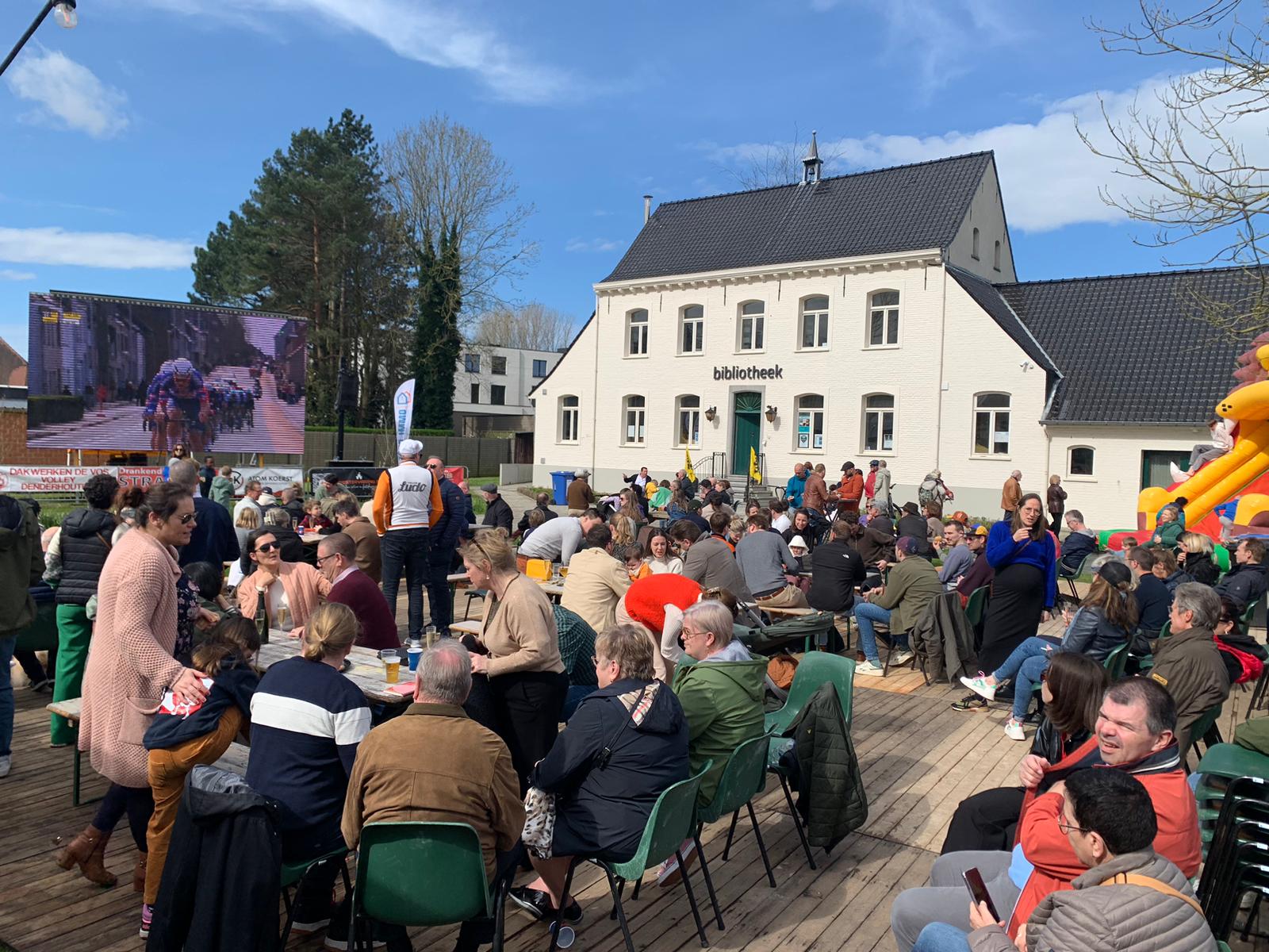 Volg de koers in ons supportersdorp