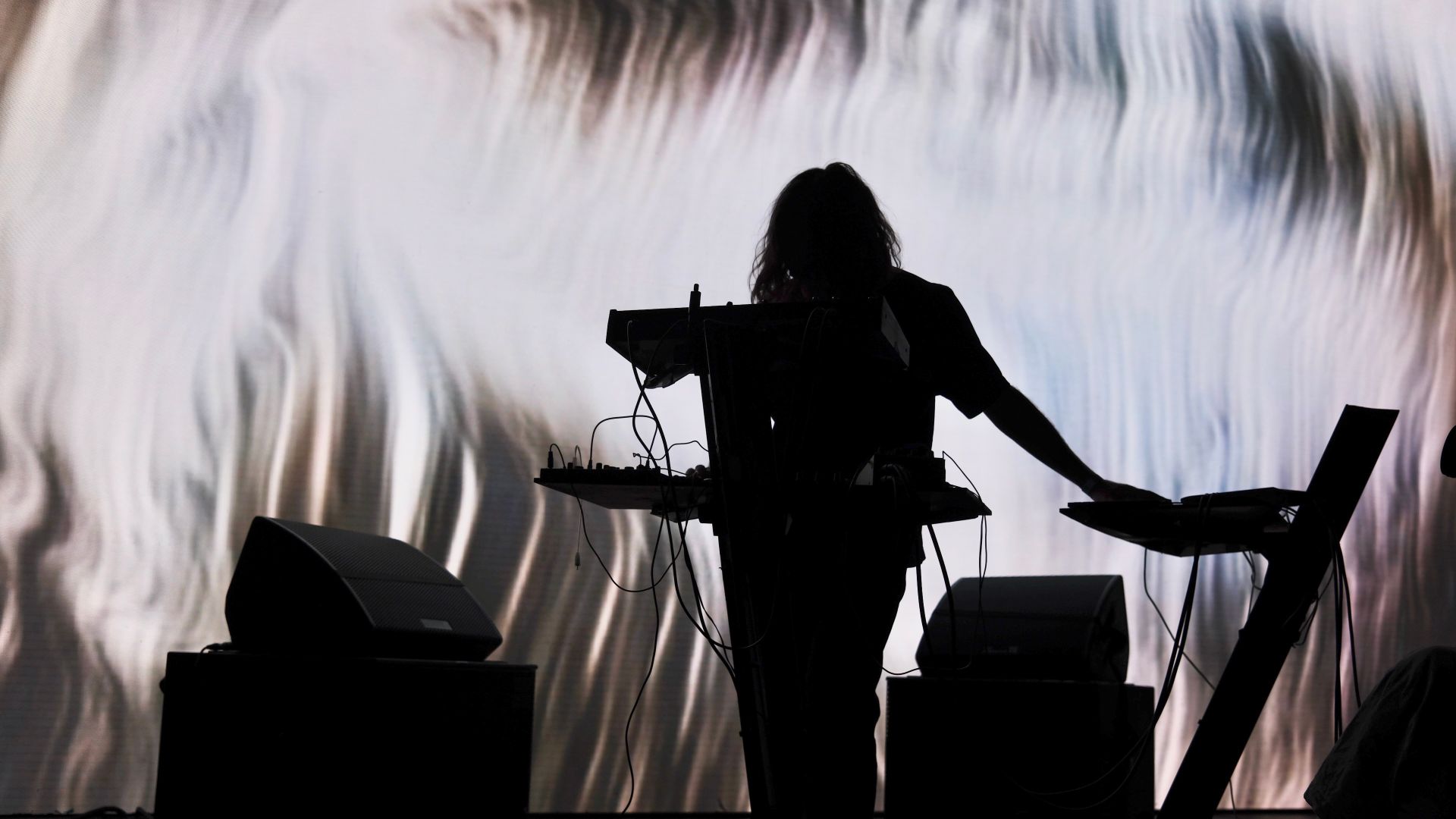 Rival Consoles - Support: sasja