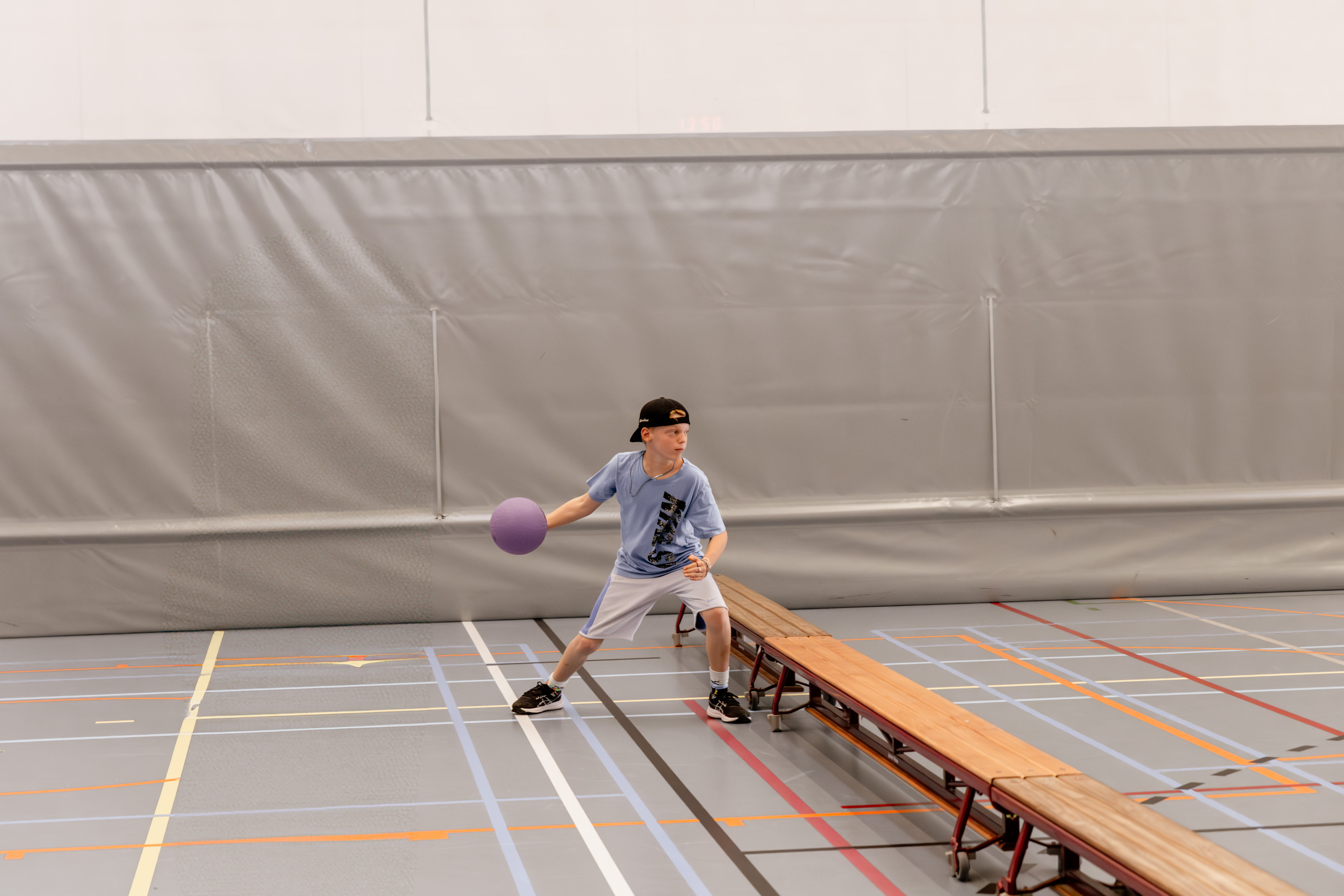 KINDEREN OP AIRTRACK