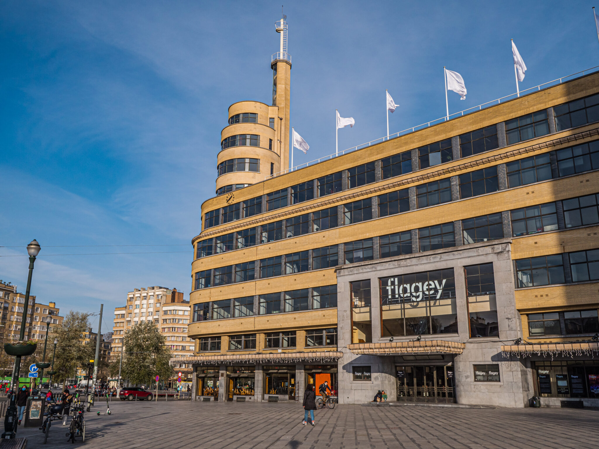 Packet boat and sound factory: the Flagey building