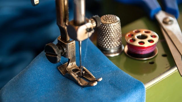 sewing-machine-1369658_1280.jpg