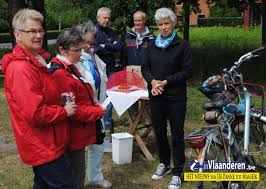 Fietsers bij een stop op de Pruuverkesroute