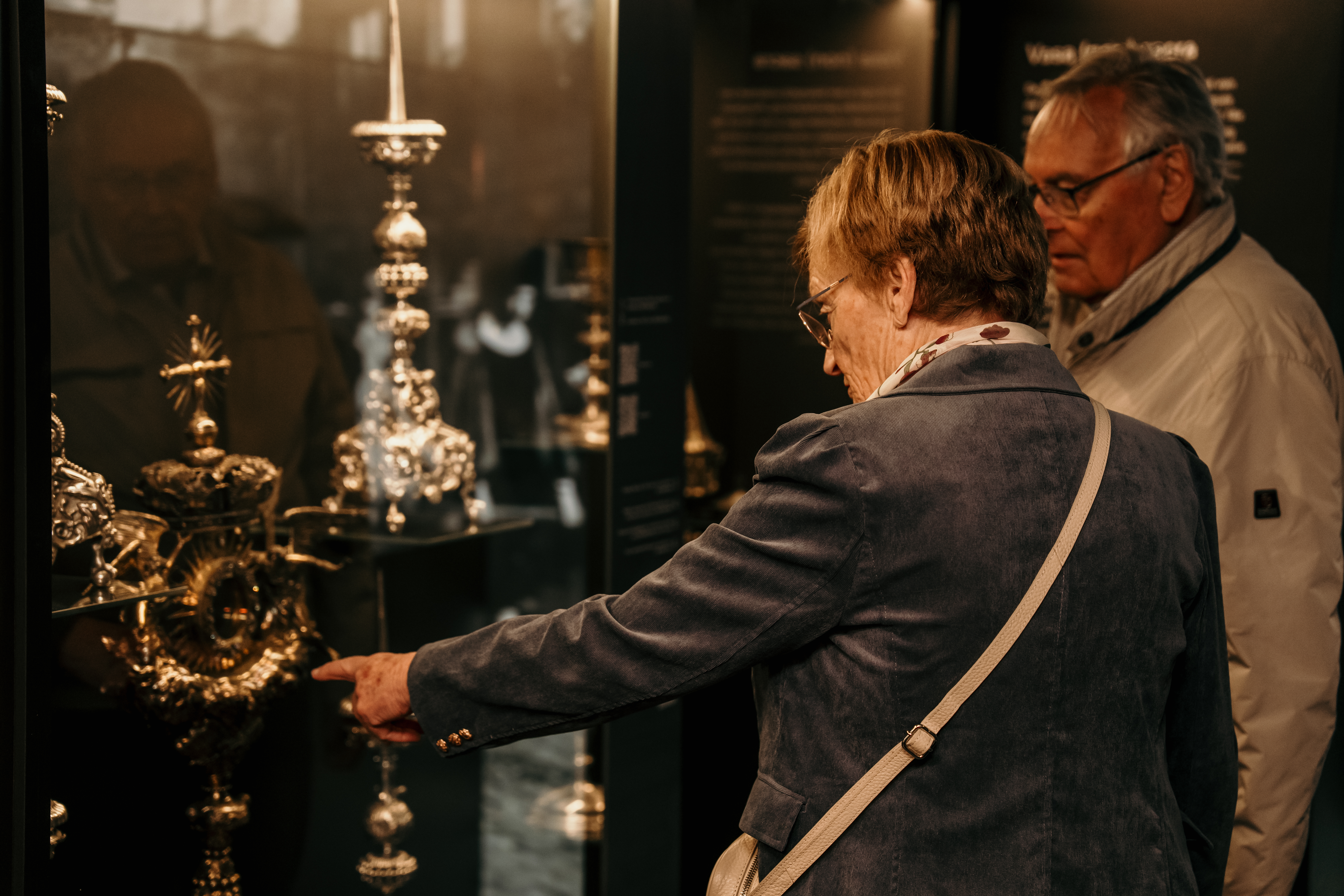 Het vernieuwde interieur zet de Vlaamse Topstukken centraler dan ooit tevoren. 