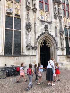 op zoek naar Boudewijn met de ijzeren arm.