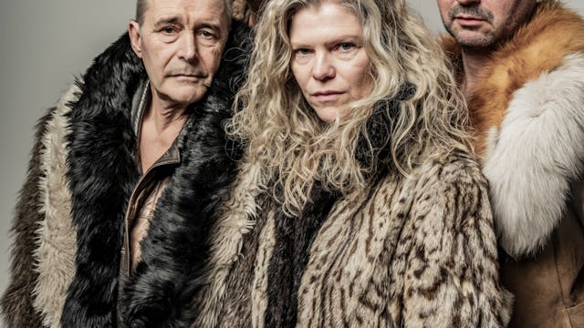 250508_Han Coucke, Frank Focketyn, Inge Paulussen en Jonas Leemans-Van den Vos die amoc maecte-Campagnebeeld (c) DiegoFranssens.jpg