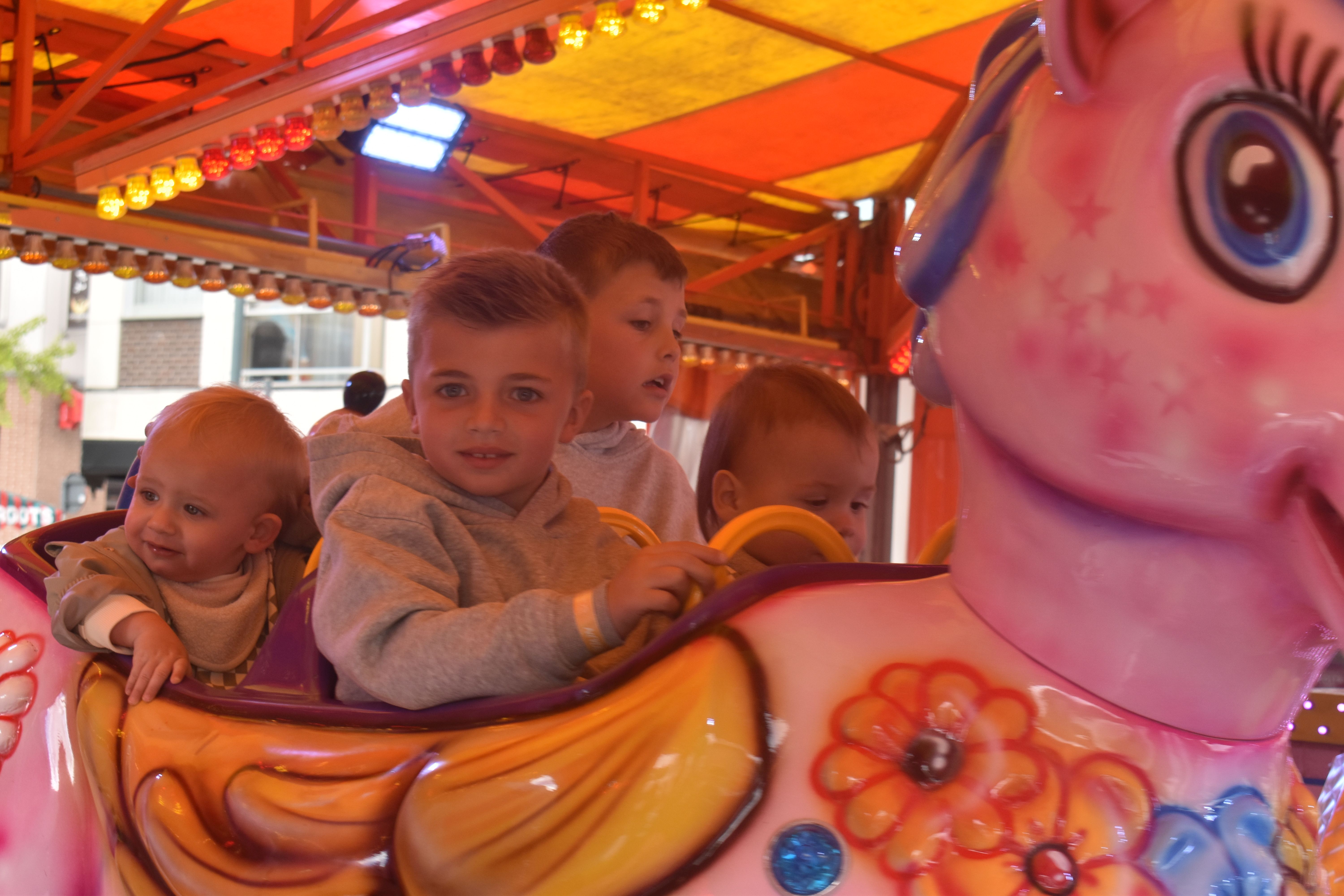 Het is weer feest op de kermis!