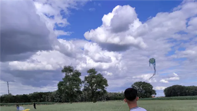 Speelcafé XL: Vliegers maken en leren vliegeren