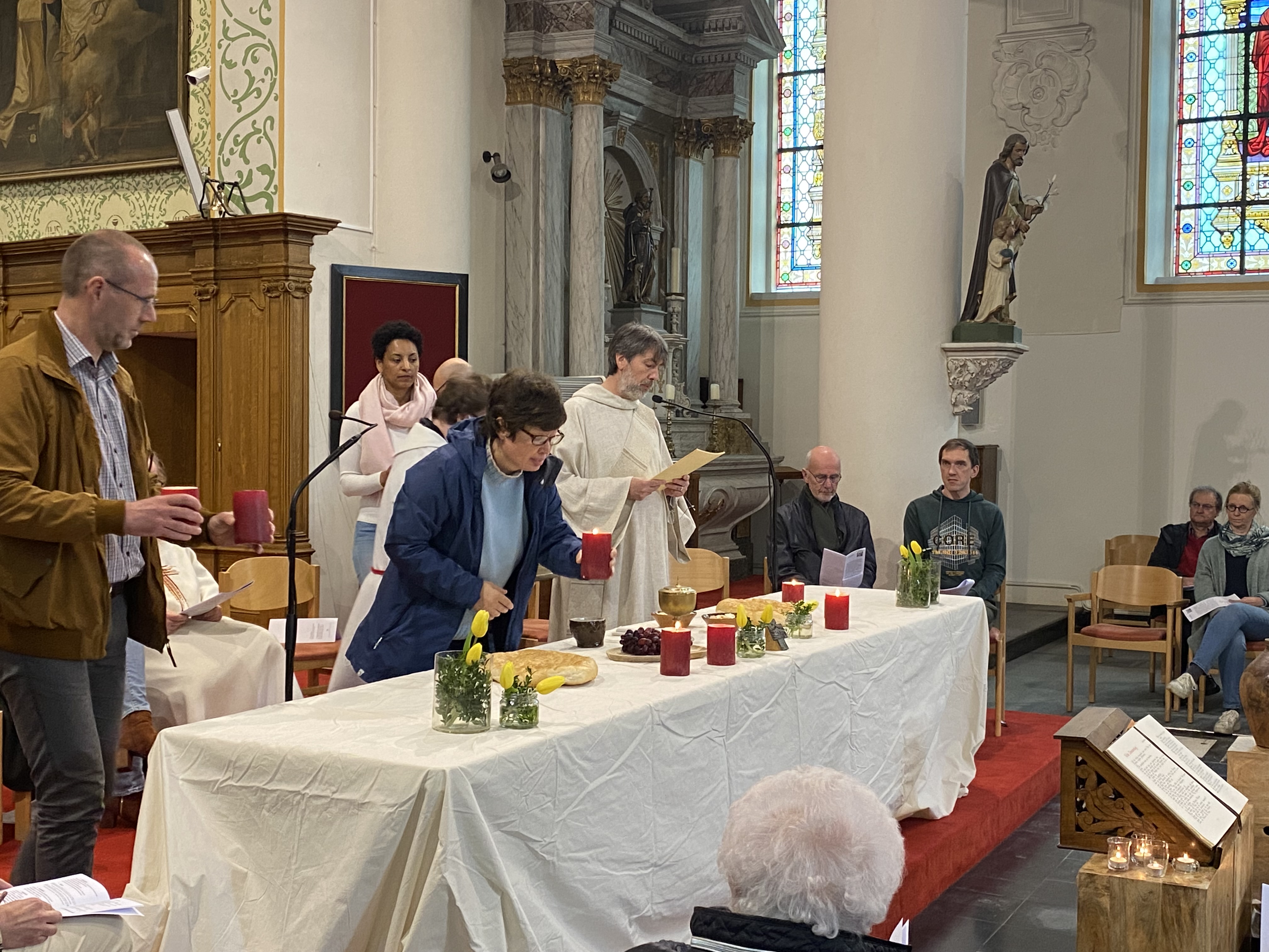 Witte Donderdag viering in de kerk van Zevergem