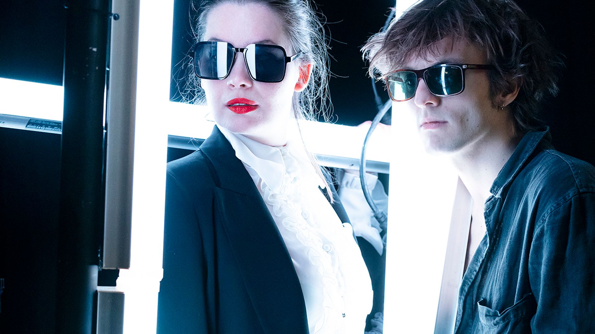 Mitch Van Landeghem  en Carine van Bruggen / DE HOE - Laurie & Lou