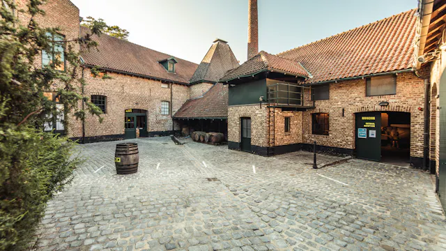 Binnenkoer van het Jenevermuseum