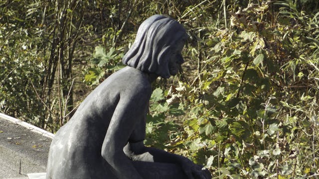 Beeldhouwproject 'Onschuld' van Laurent Geers