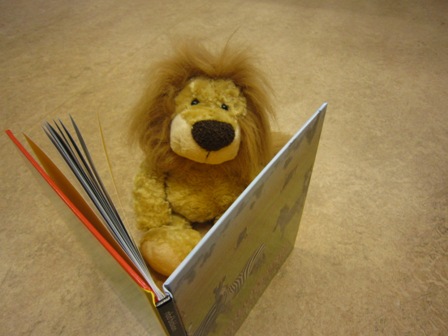 Voorleespret met Leo de Bibliotheekleeuw