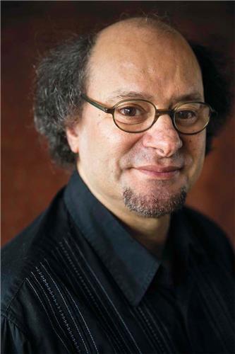 Literair café met Hazim Kamaledin