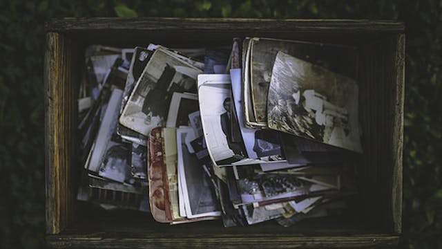 Herinneringen uit de oude doos: fotoboeken/levensverhalen maken - Volzet