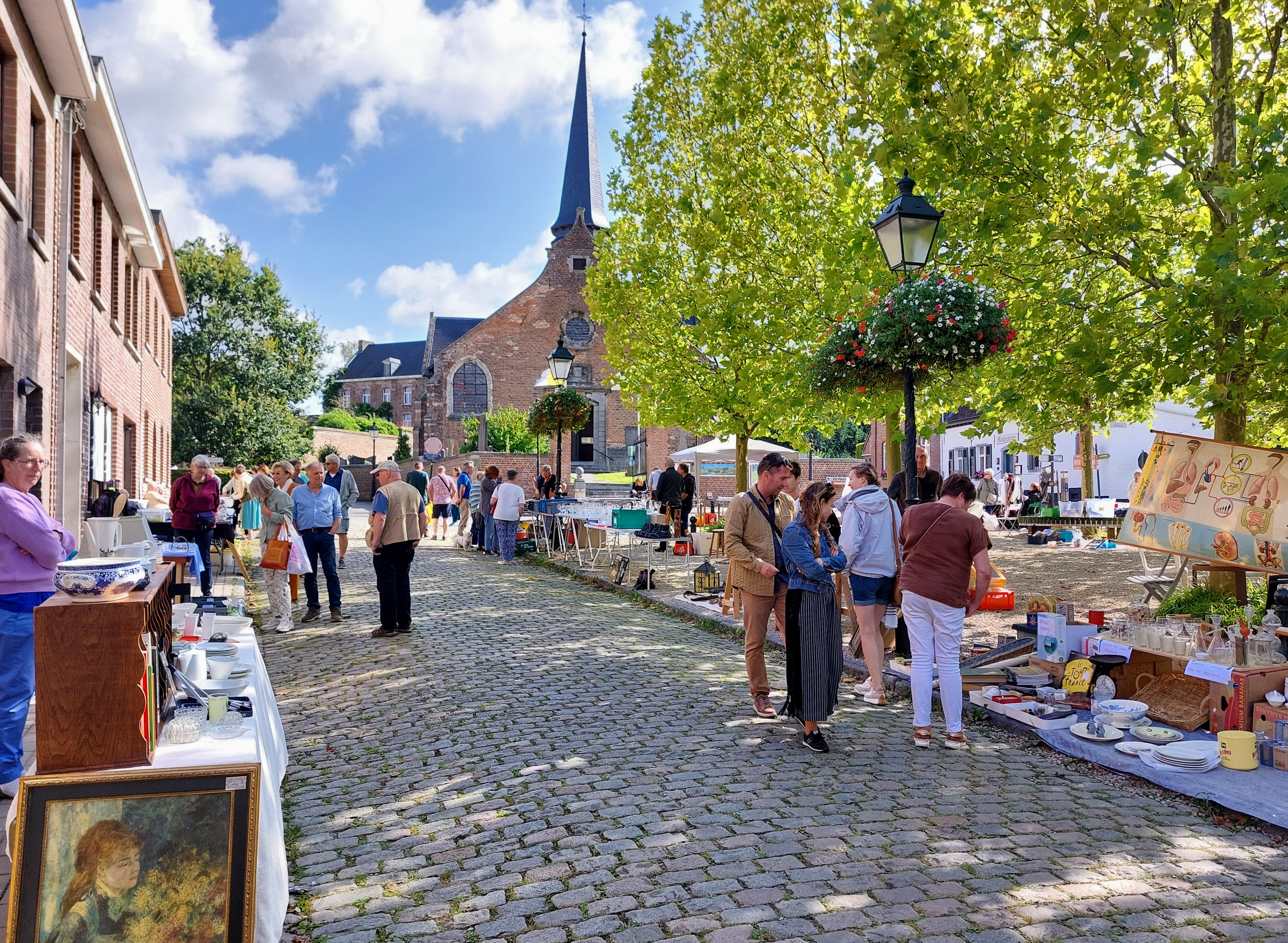 Rommelmarkt en Antiekmarkt Gaasbeek