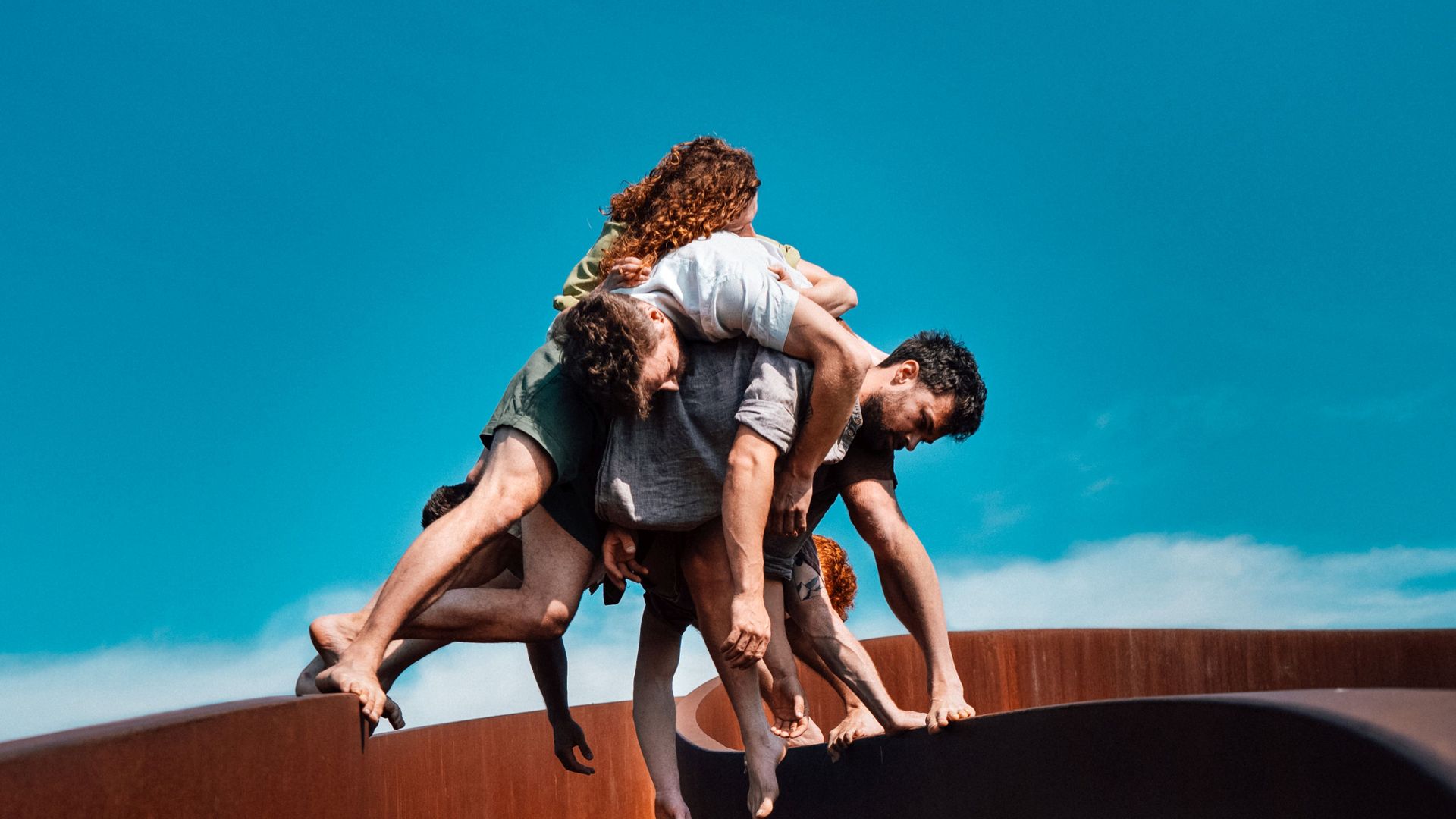 Meander - Marta & Kim, Knot on Hands, Felix Zech