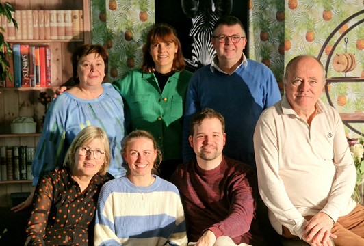 De cast van de theatervoorstelling 'DeMensZien Bij Dementie'