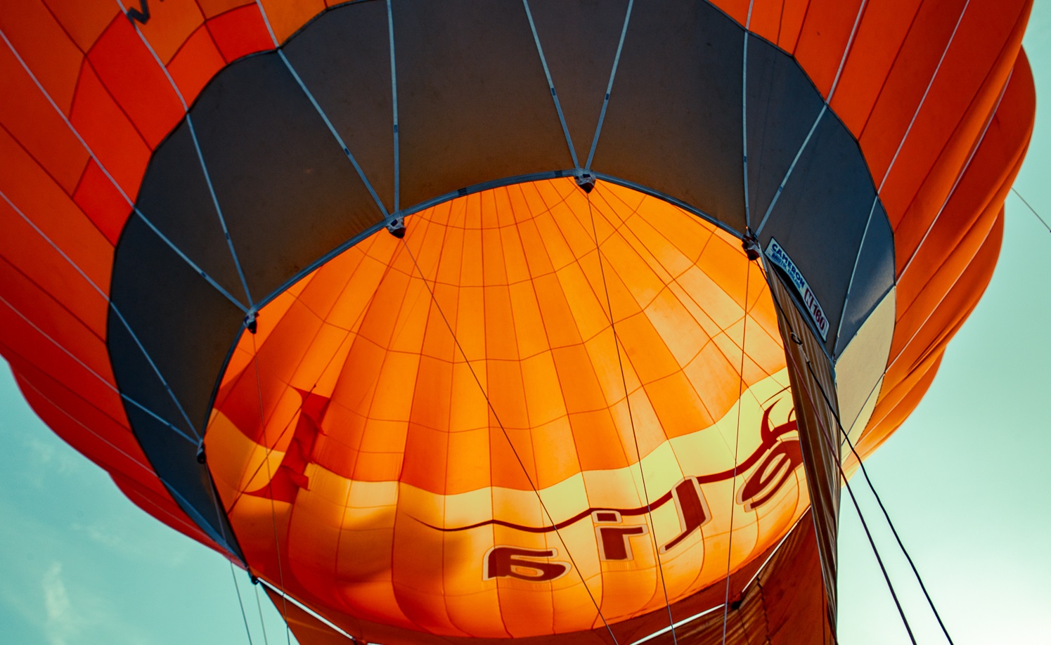 Ballonvaart boven Gent boeken het kan met C-Air ballonvaren. Jouw ballonvlucht op maat.