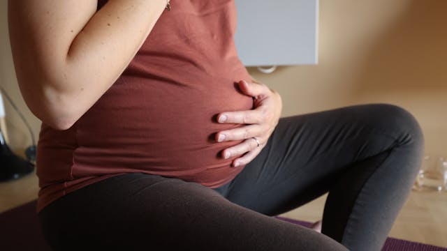 Zwangerschapsyoga relax avond