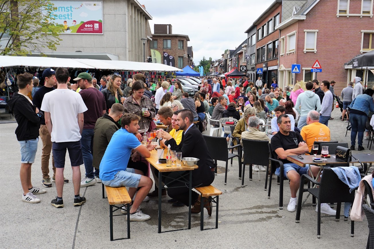 FEESTMARKT & BRADERIJ