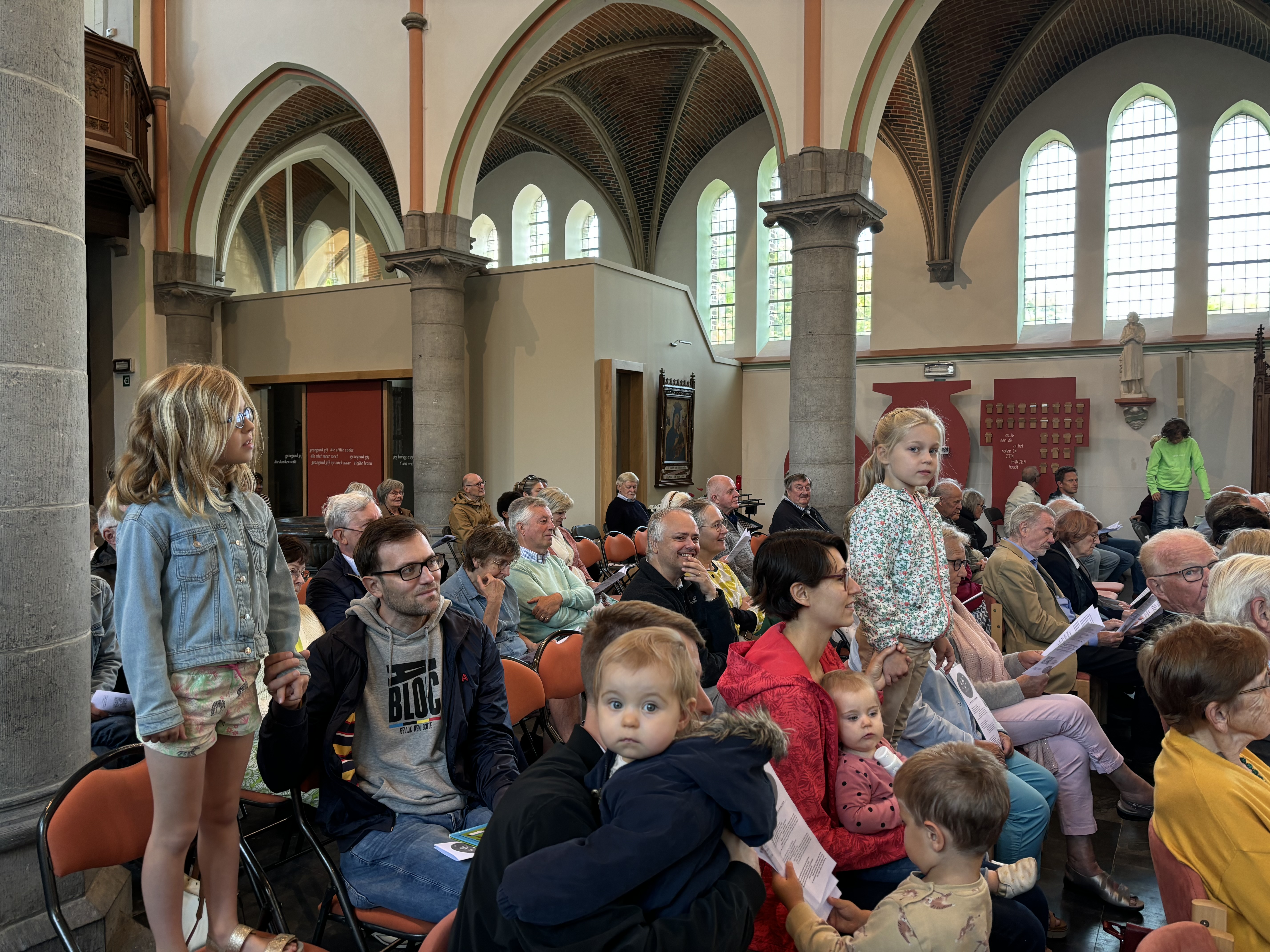 Startviering parochie Edith Stein in de kerk van De Pinte
