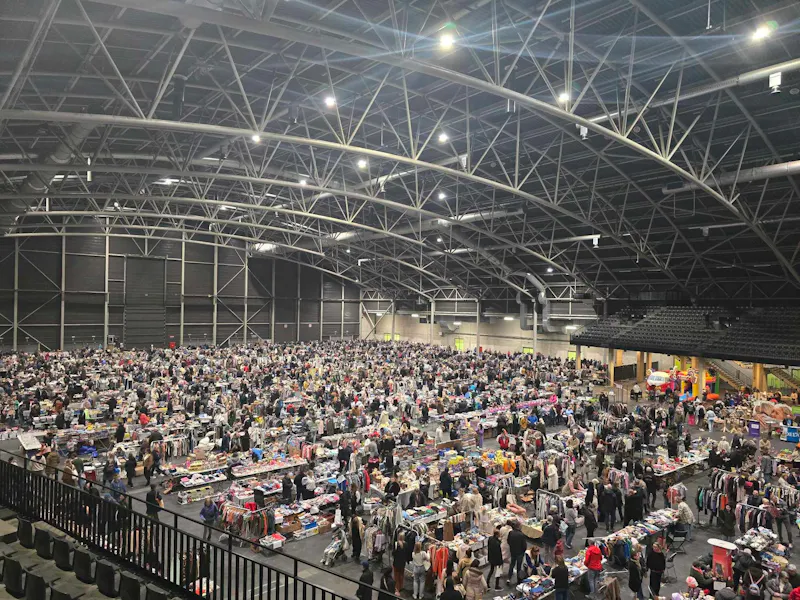 Mega indoor tweedehandsbeurs