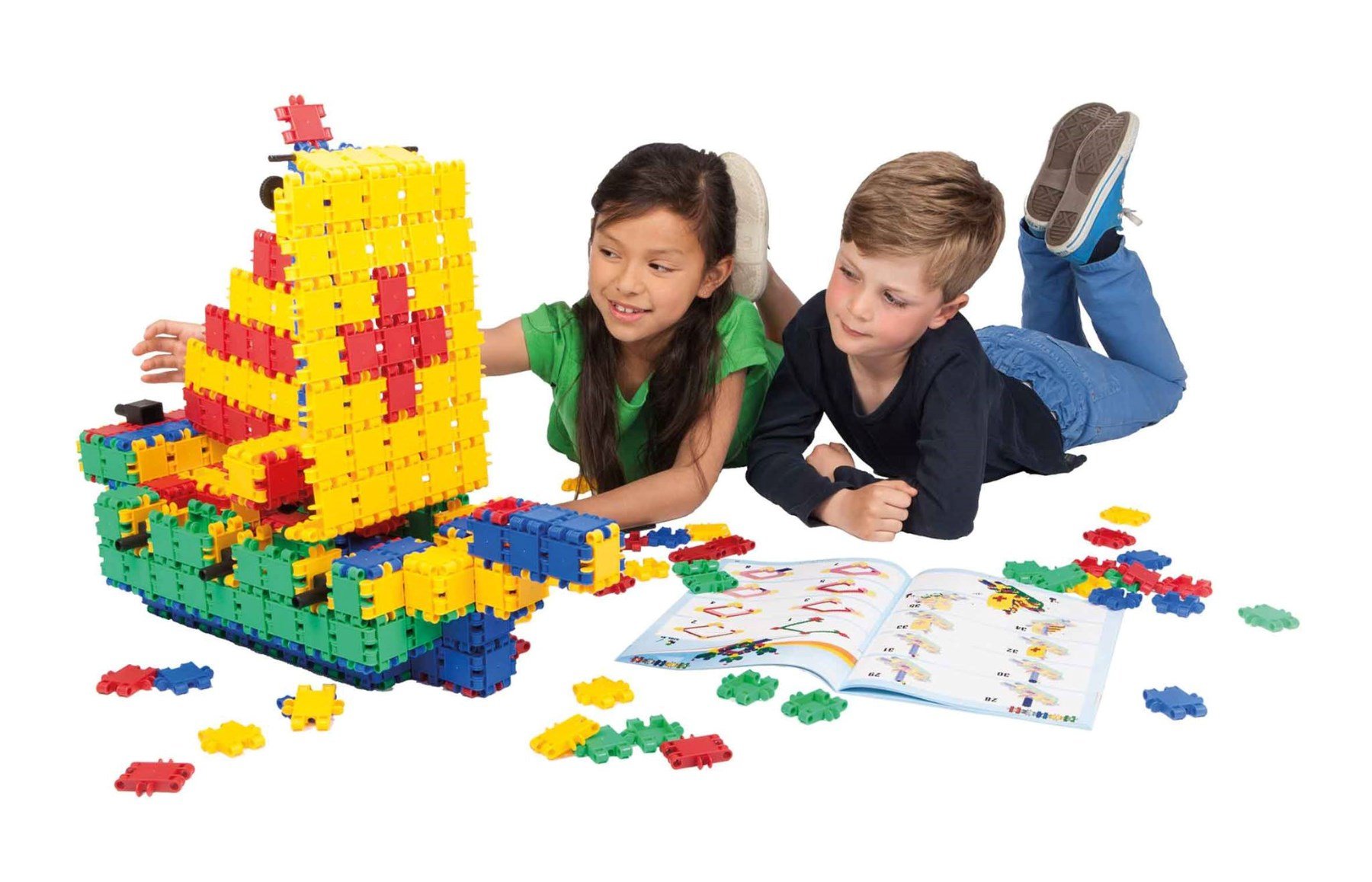 Kidskriebels -  Lego en Clics bouwkamp