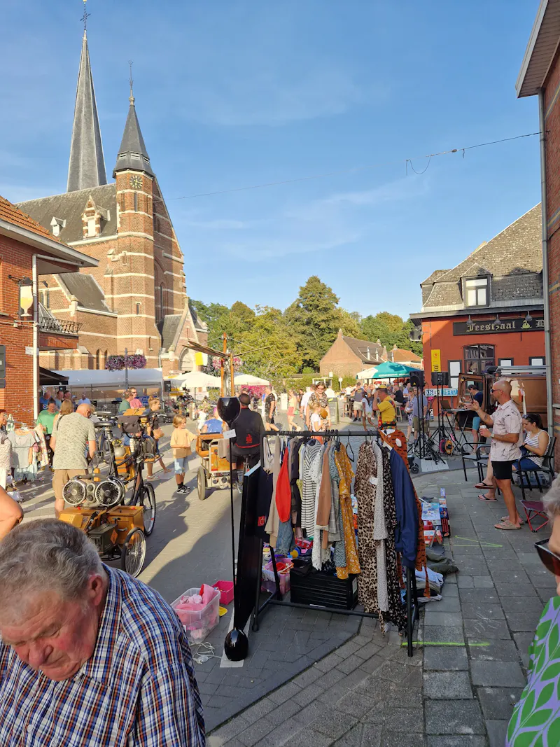 Avond - en rommelmarkt enkermis Hingene