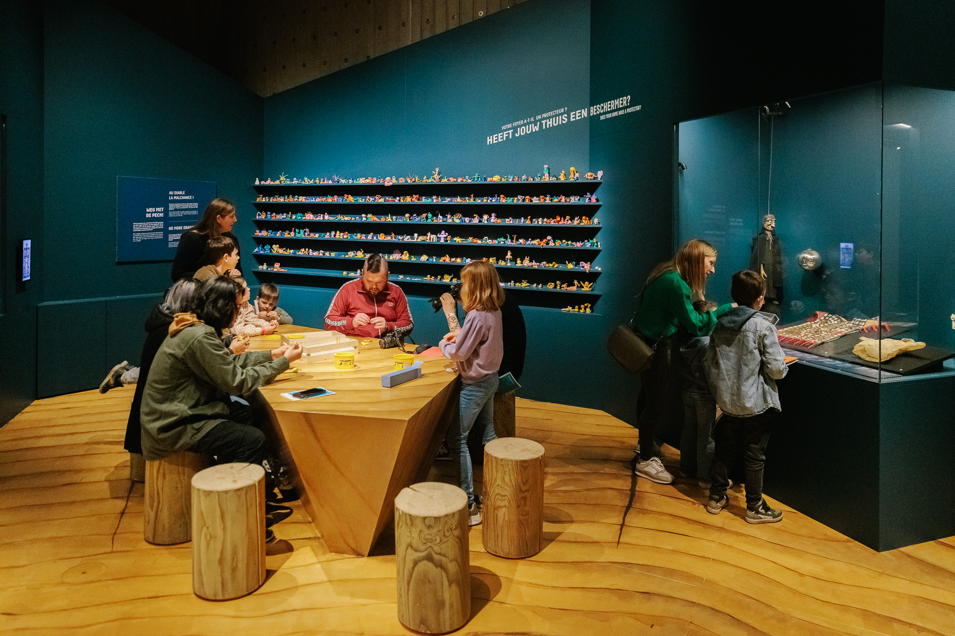 MAS - expo Iemand thuis?