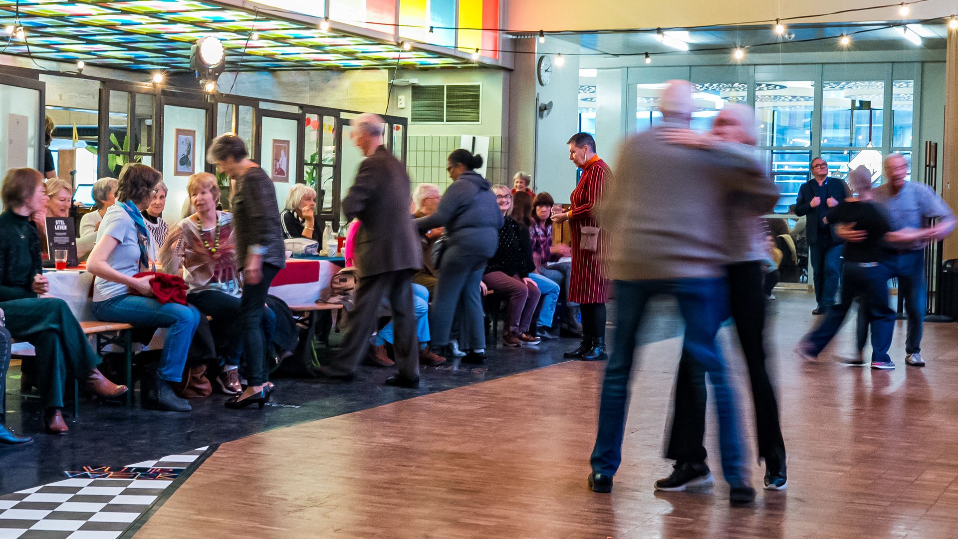 T-dansant - Dj Pulle/Seppe Decubber/Ontmoetingscentra en Freinetschool De Zonnebloem