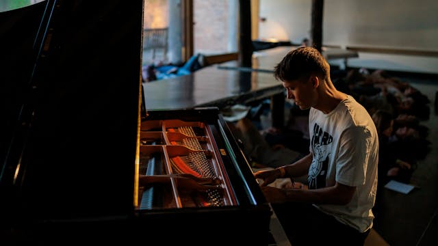 Mattias Devriendt aan de piano in het Rubenshuis