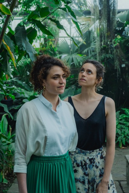 Lana en Marthe Schneider - playField