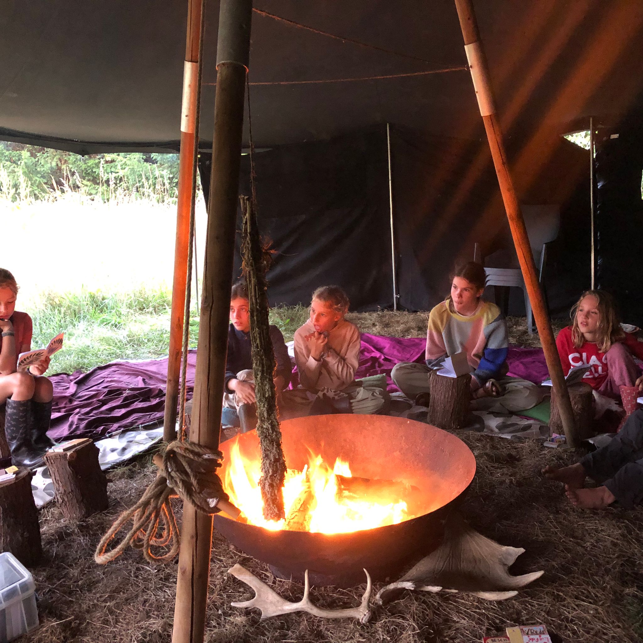 Zingen rond het vuur