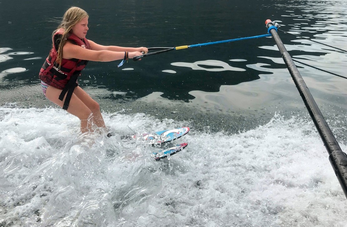 Multibeachkamp met waterski en wakeboard