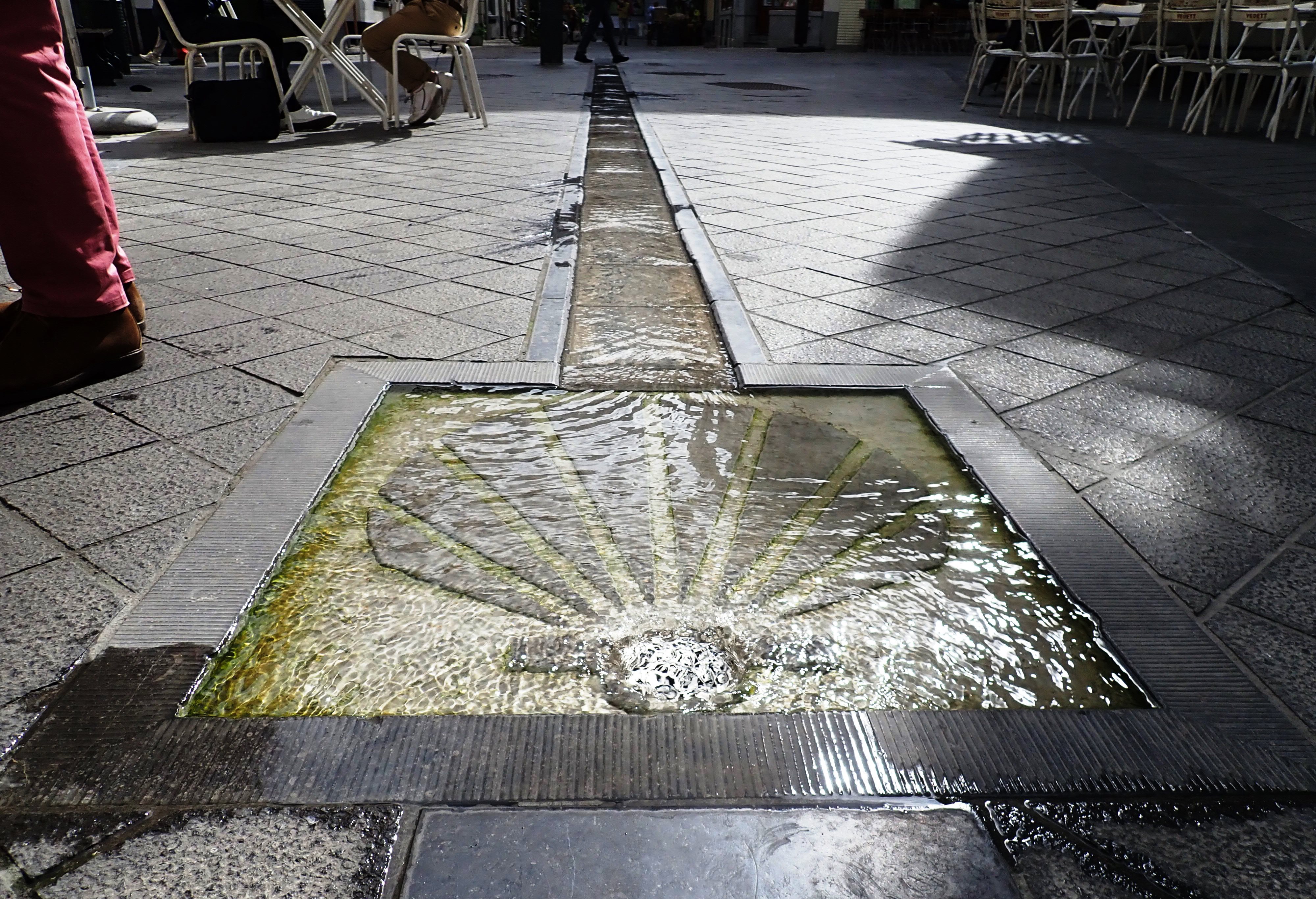 Waar gaat het blauw heen? Straattheater en wandeling voor water en klimaat