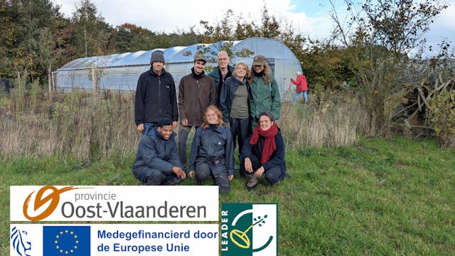 Vrijwilligers op de meewerkdag bij de Eetbare Bostuin