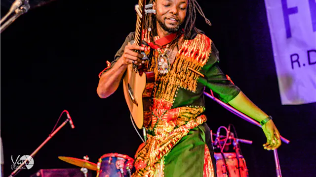 Hidden Jams - garageconcert: Shak Shakito