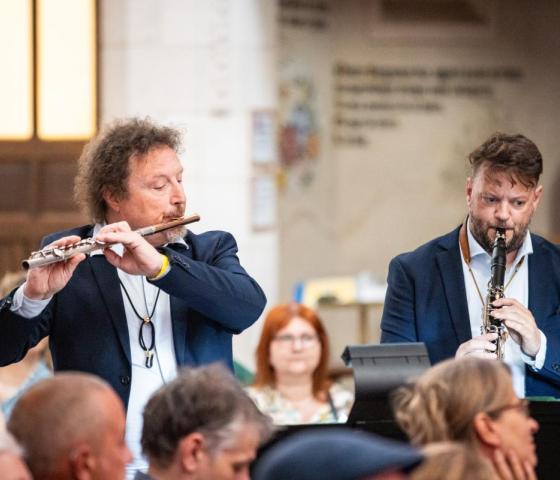 Brussels Jazz Orchestra en Philippe Thuriot - Looking Within