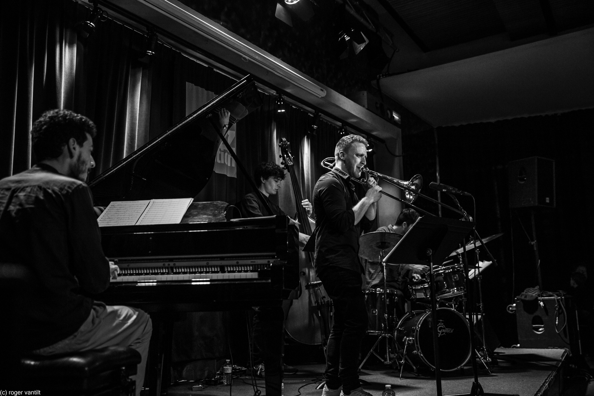 Full Band @ Roger Vantilt (1).jpg