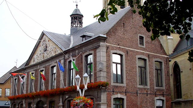 het stadsmuseum bevindt zich op de eerste en tweede verdieping van het oudste stadhuis in Bree-centrum