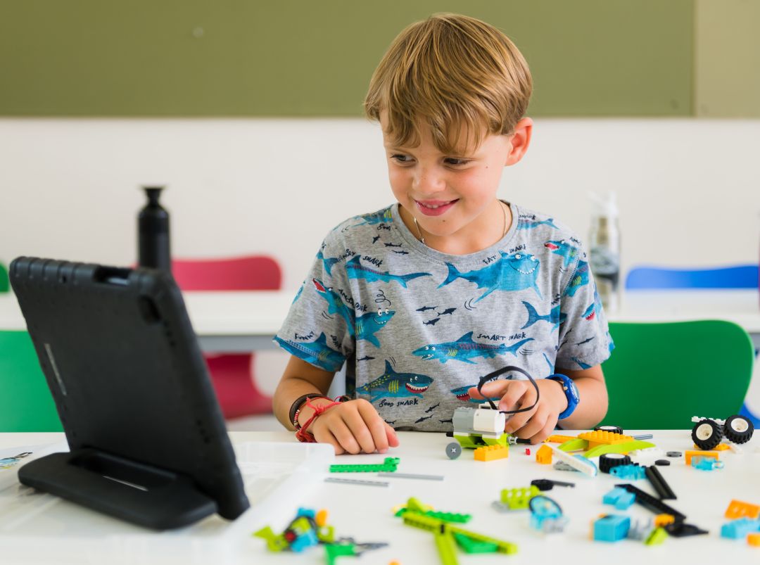 LEGO Robot Kamp lol in het labo2.jpg